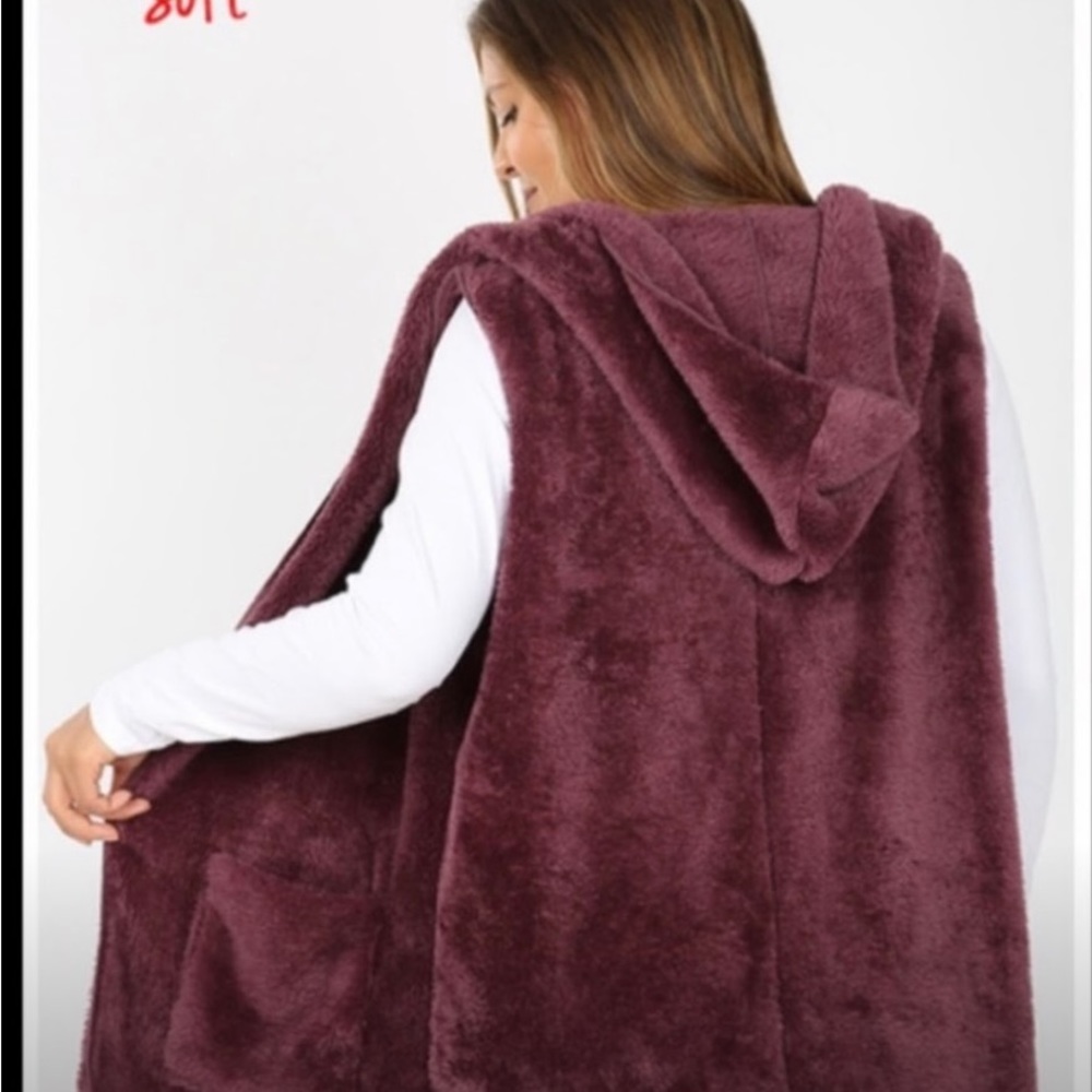 Zenana Outfitters Plush Hooded Vest in Burgundy - Picture 2 of 2